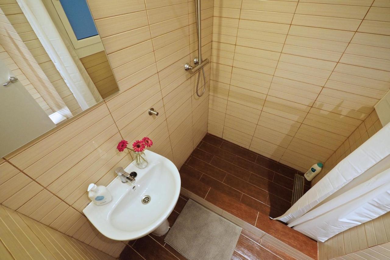 The White Flats Sant Antoni Apartment Barcelona Exterior photo